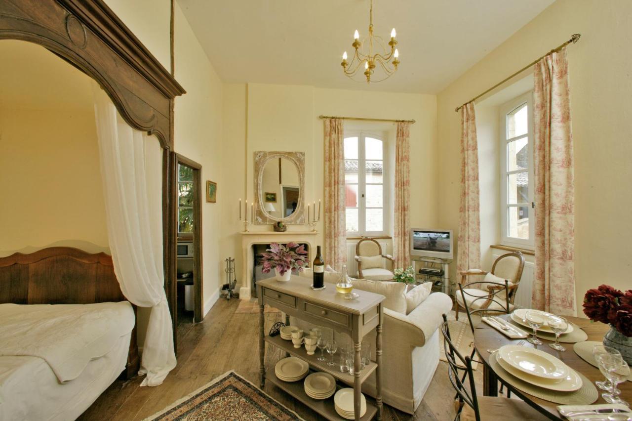 Le Prieure Du Chateau De Biron Biron  Εξωτερικό φωτογραφία